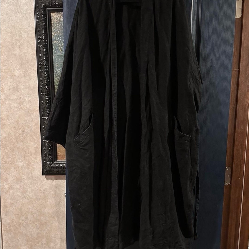 Beaton Linen Robe